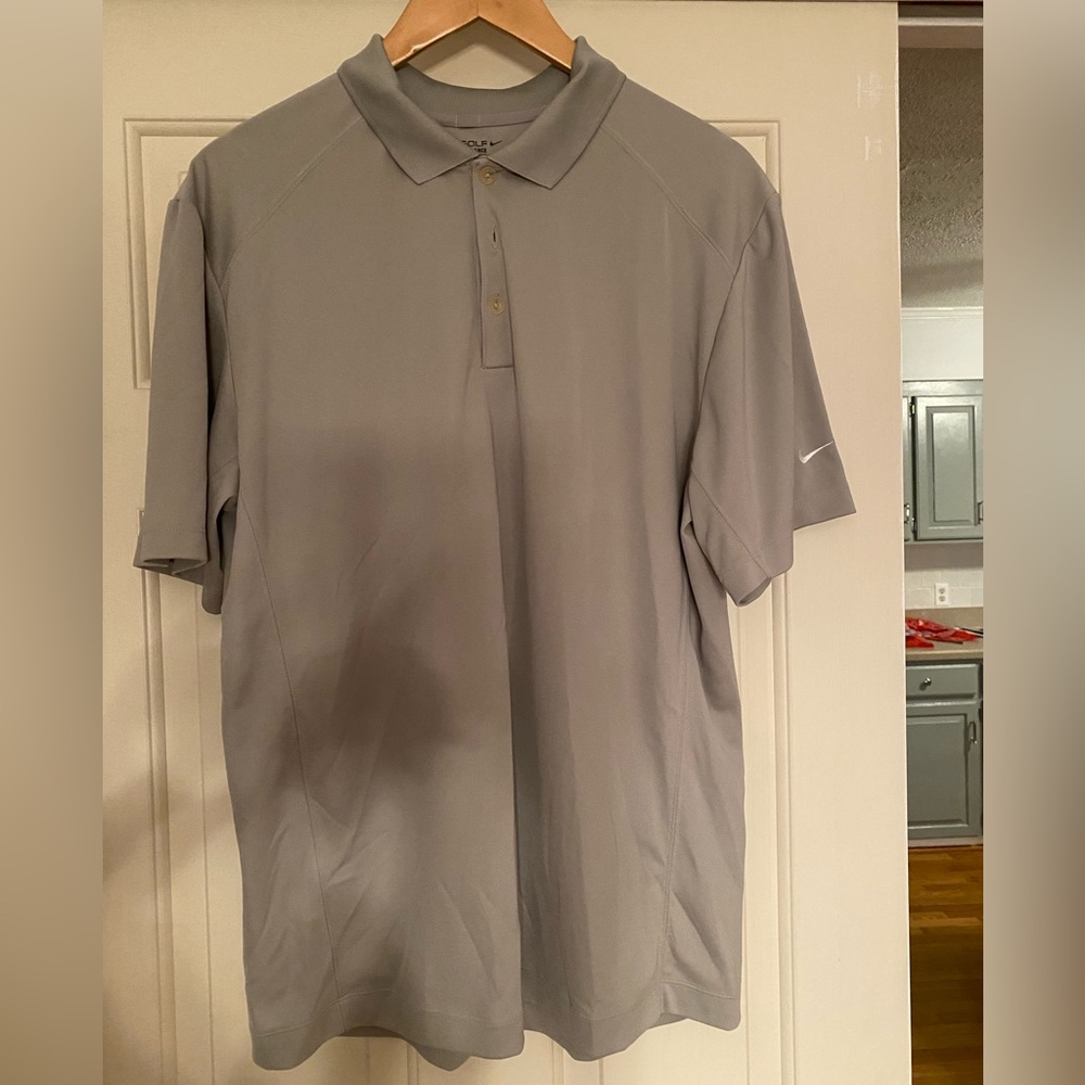 Classic gray Nike golf in size large